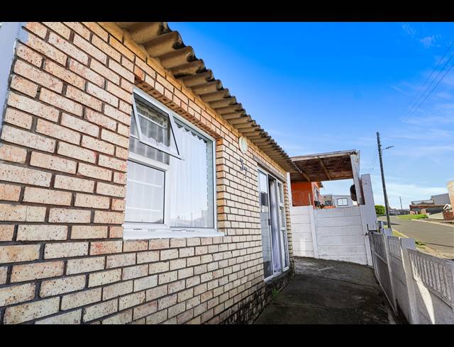 3 BEDROOM HOUSE FOR SALE IN BUFFALO FLATS